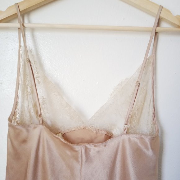 *SOLD* Victoria's Secret // VTG Nude/Beige Slip - Picture 7 of 8